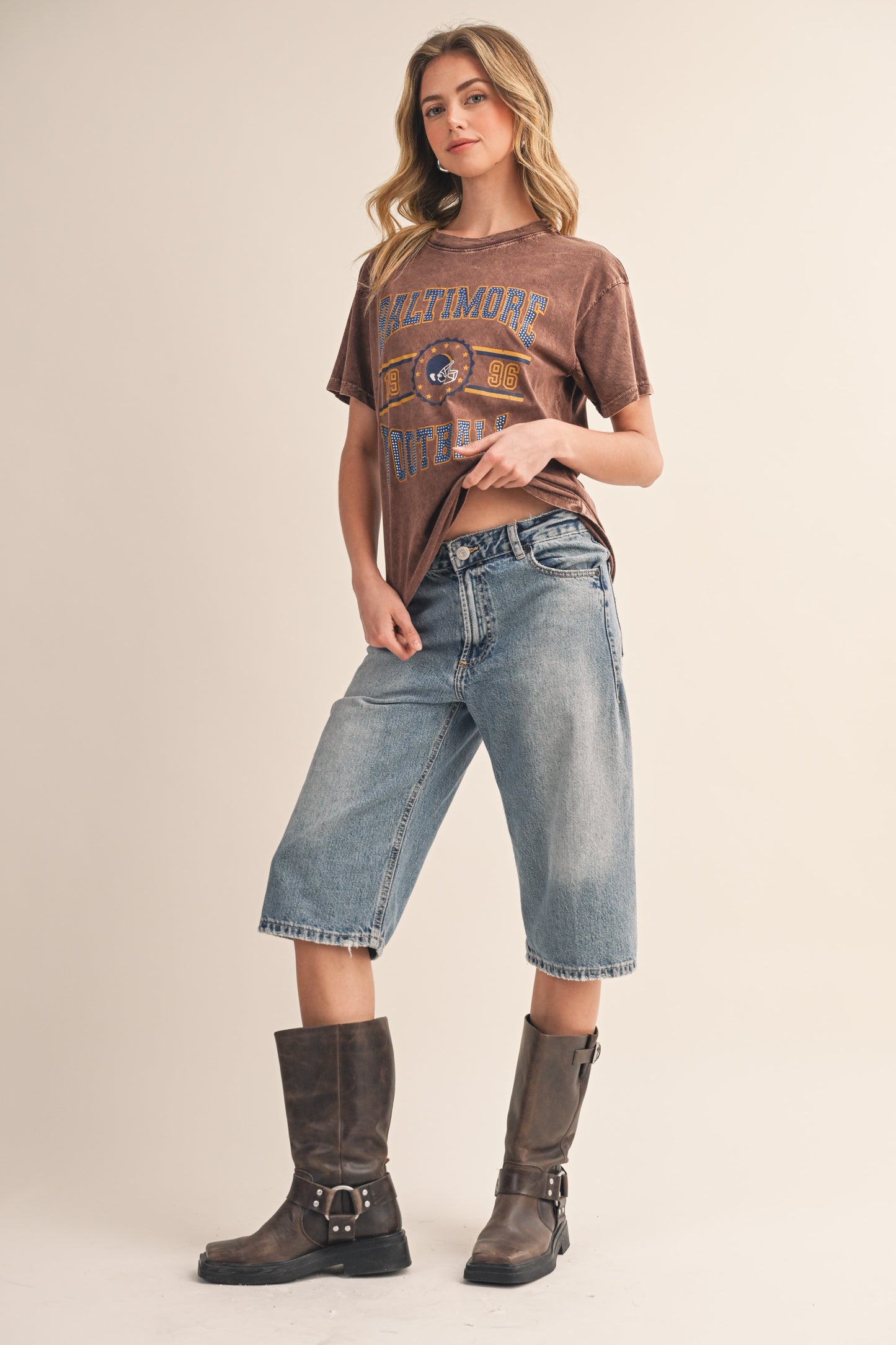 BALTIMORE SHORT SLEEVE MINERAL WASHED T-SHIRT WITH GRAPHIC AND STONES