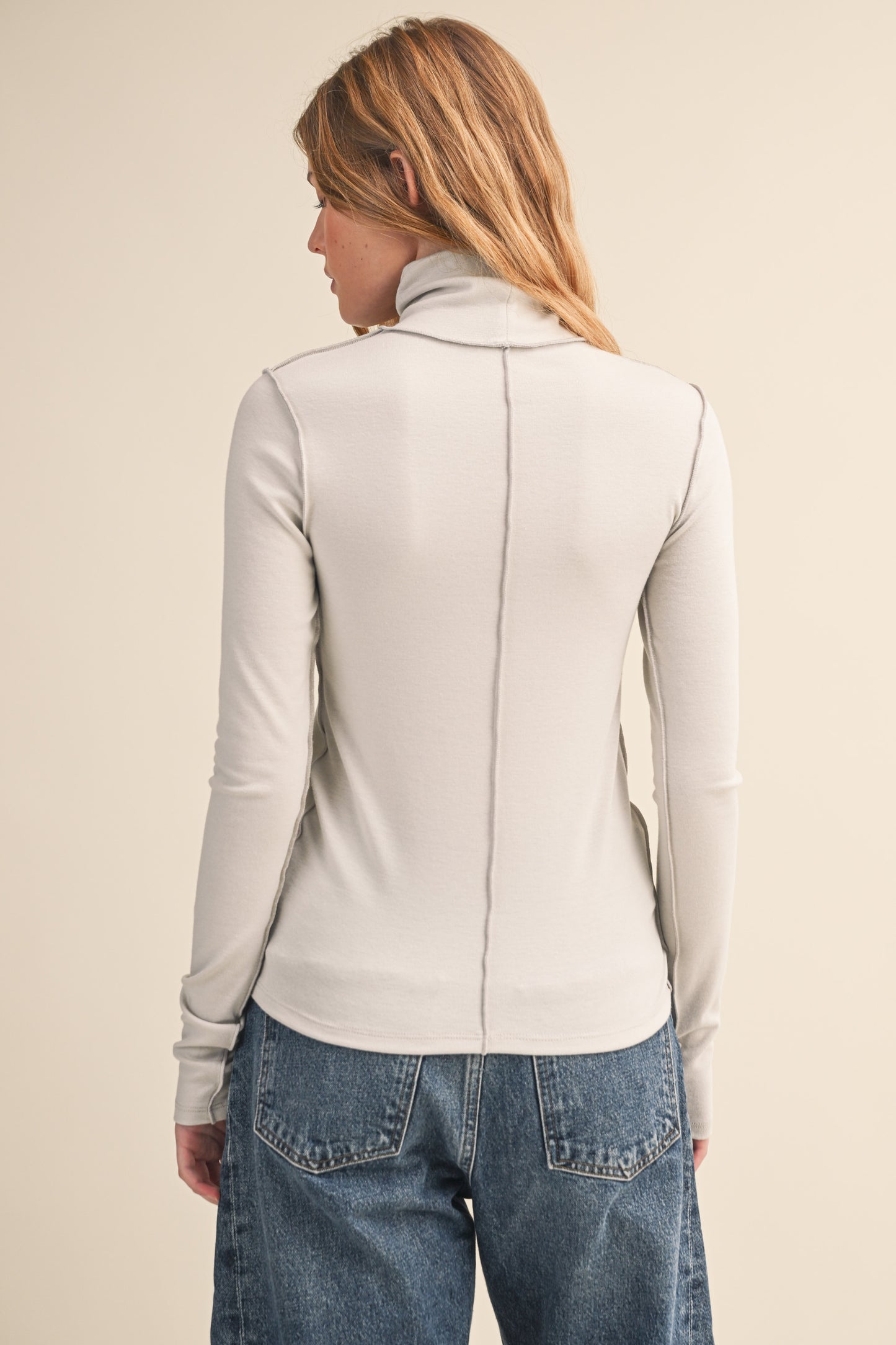 BONE SOFT BABYRIB LONG SLEEVE MOCKNECK WITH EXPOSED STITCHING
