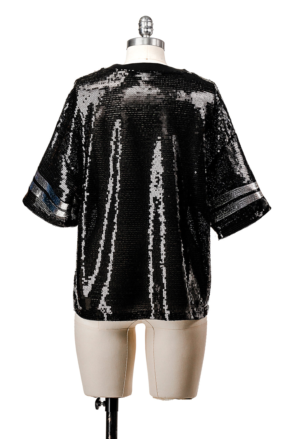 SHORT SLEEVE V NECK SPORTS JERSEY IN SEQUINED FABRIC