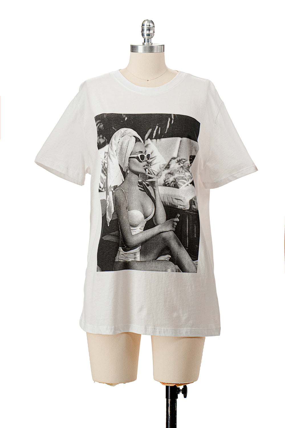 SMOKING WOMAN OVERSIZED TEE